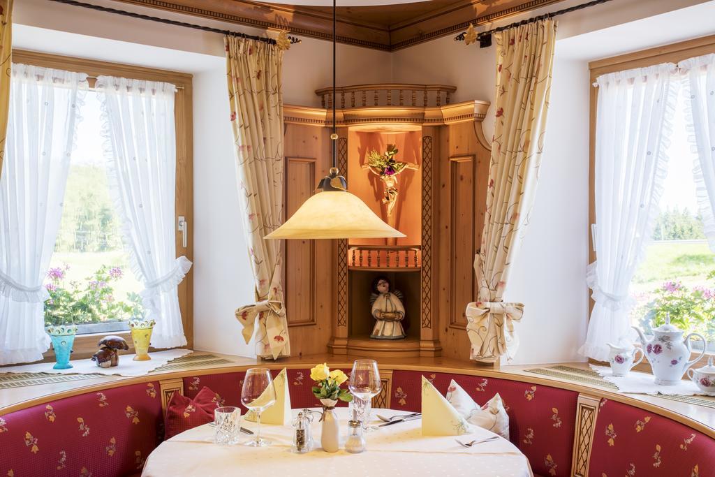 Gasthaus Zum Kreuz แซงค์ทมาร์เงน ภายนอก รูปภาพ